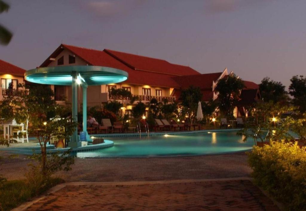 סבנקט Daosavanh Resort & Spa Hotel מראה חיצוני תמונה